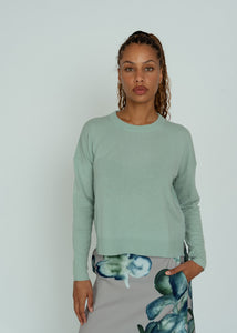 Allude White Tea Cashmere Crew Sweater