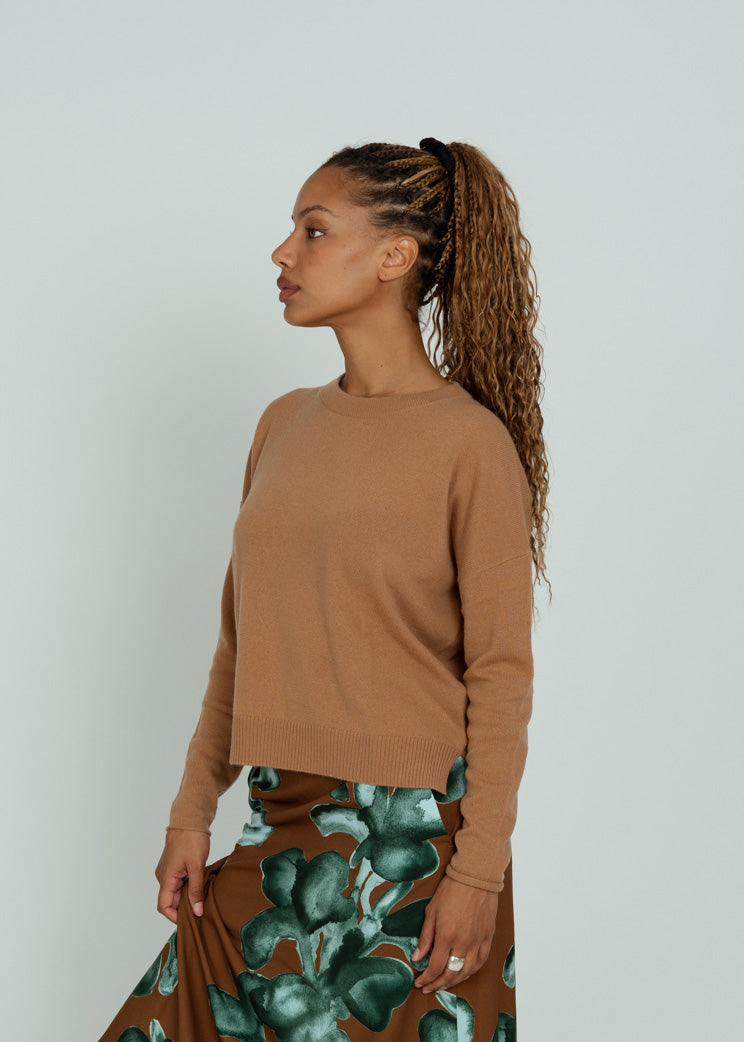 Allude Caramel Cashmere Crew Sweater