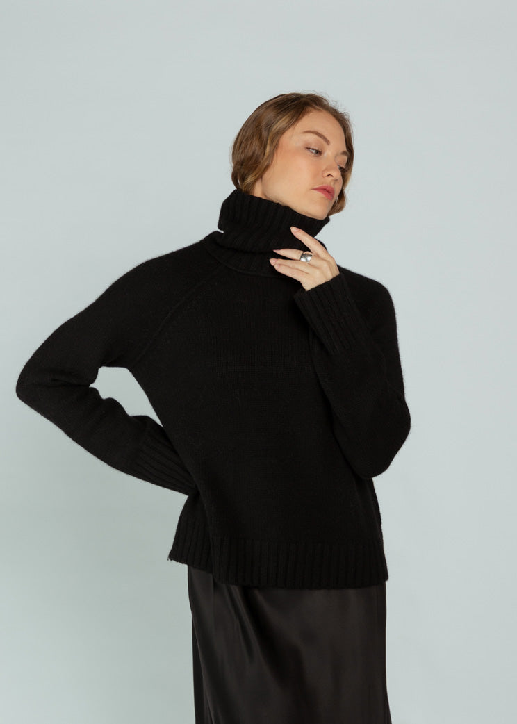 Brazeau Tricot Black Chunky Turtleneck