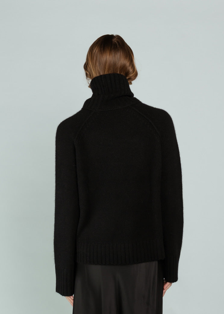 Brazeau Tricot Black Chunky Turtleneck